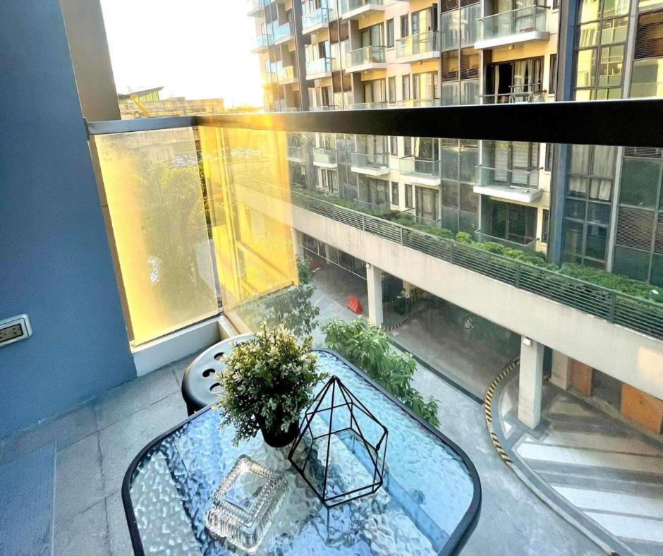 Lovely Unit With Free Wi-Fi & Netflix I Across Naia T3 Airport 马尼拉 外观 照片